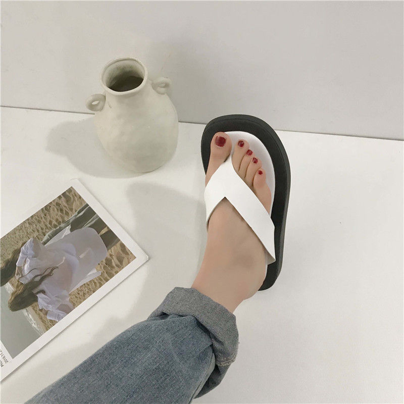 Fashion Design Thick Soled Solid Color Flip Flops Summer Outdoor New Non-slip Beach Sandals for Women