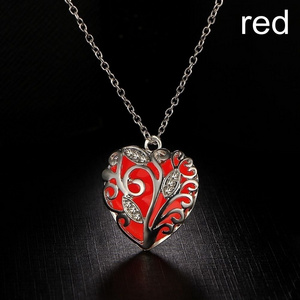 Fashion Glow In The Dark Life Of Tree Heart Pendant Necklace For Women Men Fluorescent Luminous Tree Jewelry Halloween Gift