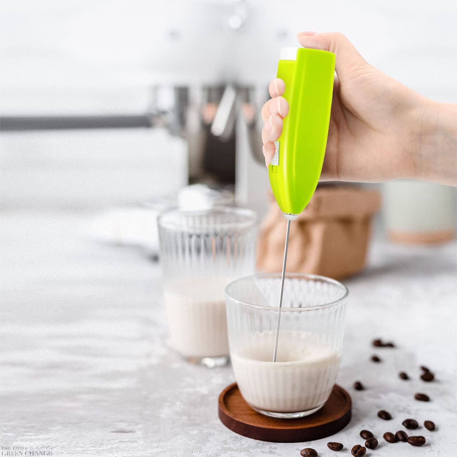 Wholesale Portable Automatic Battery Powered Egg Whisk Powerful Mixer Handheld Foamer Mixer Mini Electric Coffee Milk Frother