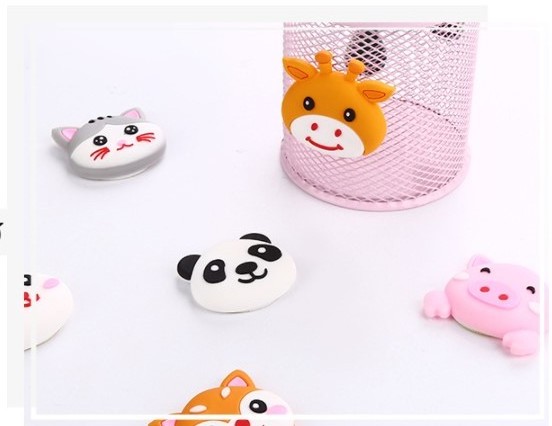 Custom Cheap Cartoon  Door Stopper Wall Protectors Door bump Cat Paw Silicon Crash Pad