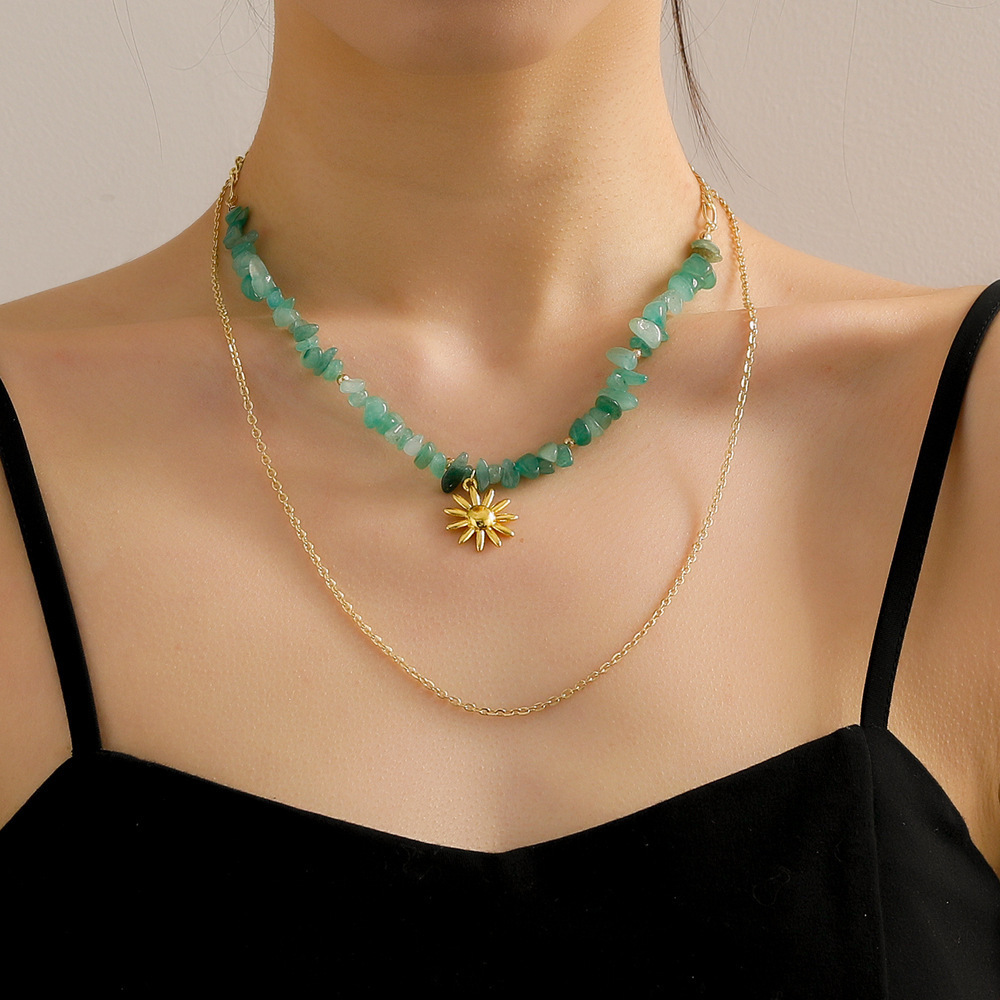 Statement Designer Gold Plated Emerald Natural Stone Bead Layer Chain Flower Pendant Necklace for Women Fashion Jewelry