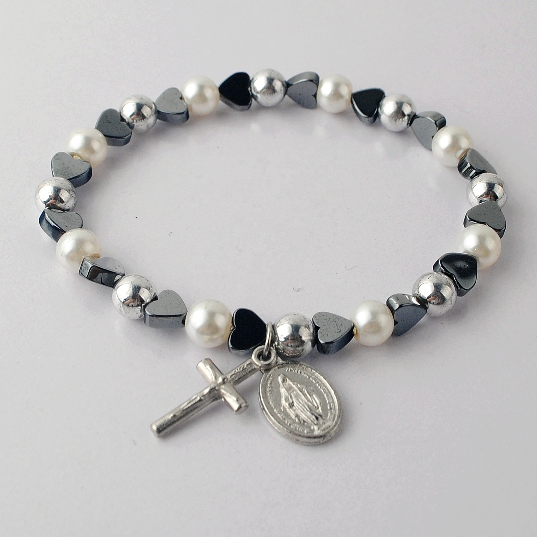 6mm Heart Hematite beads with 6mm Glass Pearl Beads Bracelet with VirginMary Medal pack in Plastic Rectangle Box