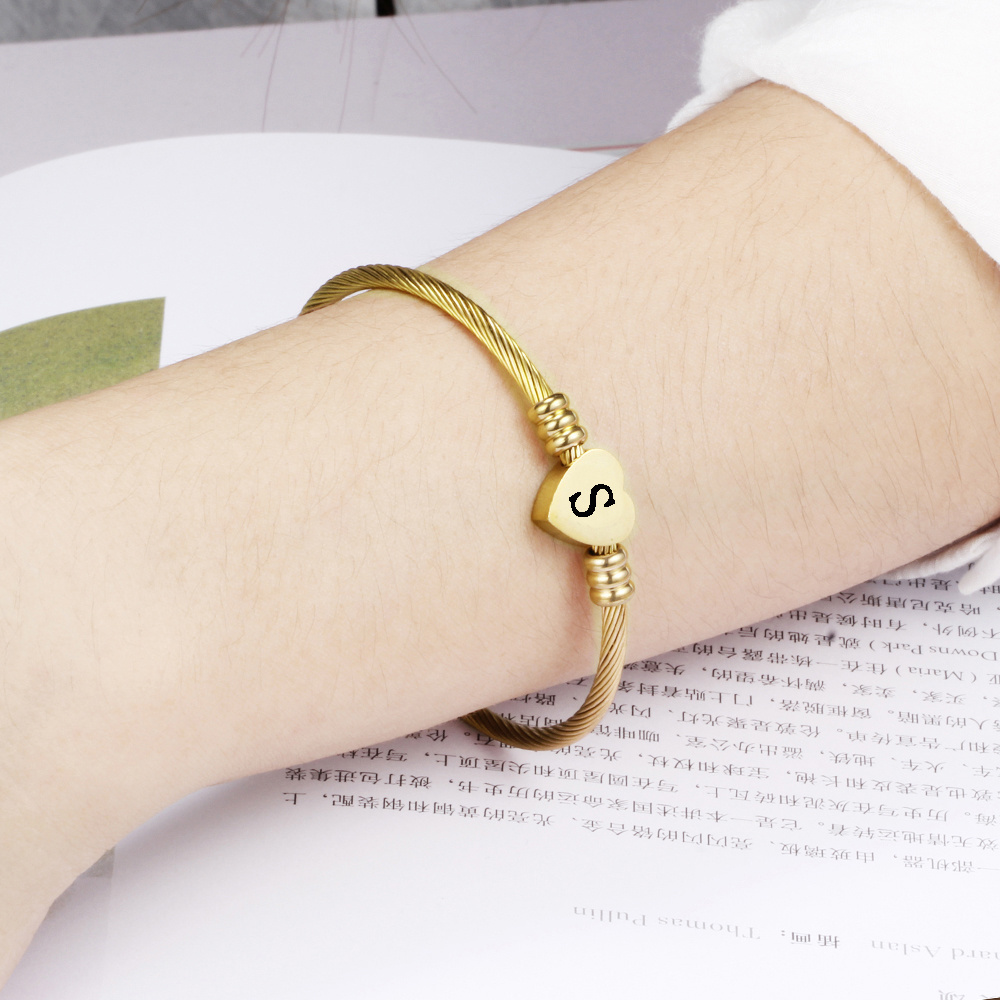 Fashion Girls Gold Color Stainless Steel Heart Bracelet Bangle With Letter Fashion Initial Alphabet Charms Bracelets For Women