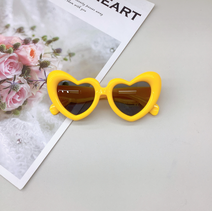 Bulk Wholesale Custom Logo Fashion Cute Baby Girls Red Black Purple Pink UV400 Plastic Heart Shape Sunglasses