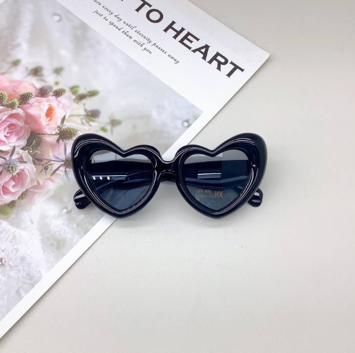 Bulk Wholesale Custom Logo Fashion Cute Baby Girls Red Black Purple Pink UV400 Plastic Heart Shape Sunglasses