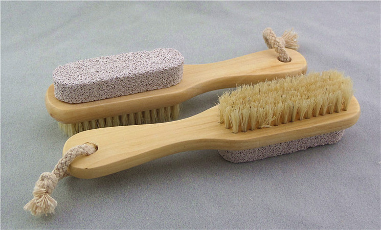 Foot Natural Bristle Foot Exfoliating Brush Pumice Stone wooden Handle Exfoliate Pedicures Calluses Feet Cleaning Brush