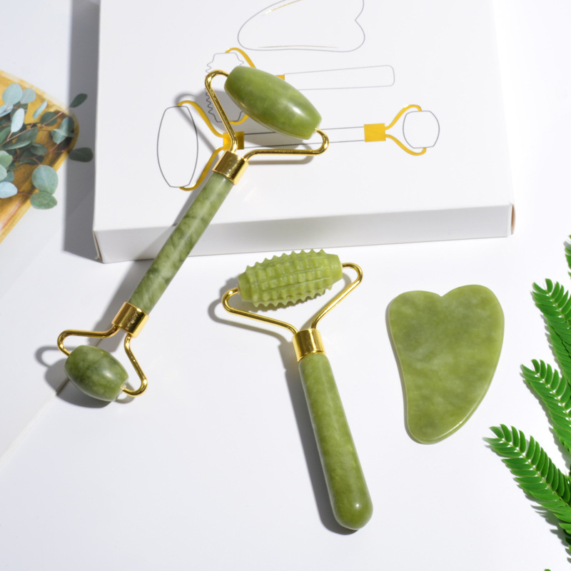 Wholesale Masajeador Rodillo Facial Jade Stone Massage Roller Gua Sha Tool Set Green Xiuyan Jade Roller For Face