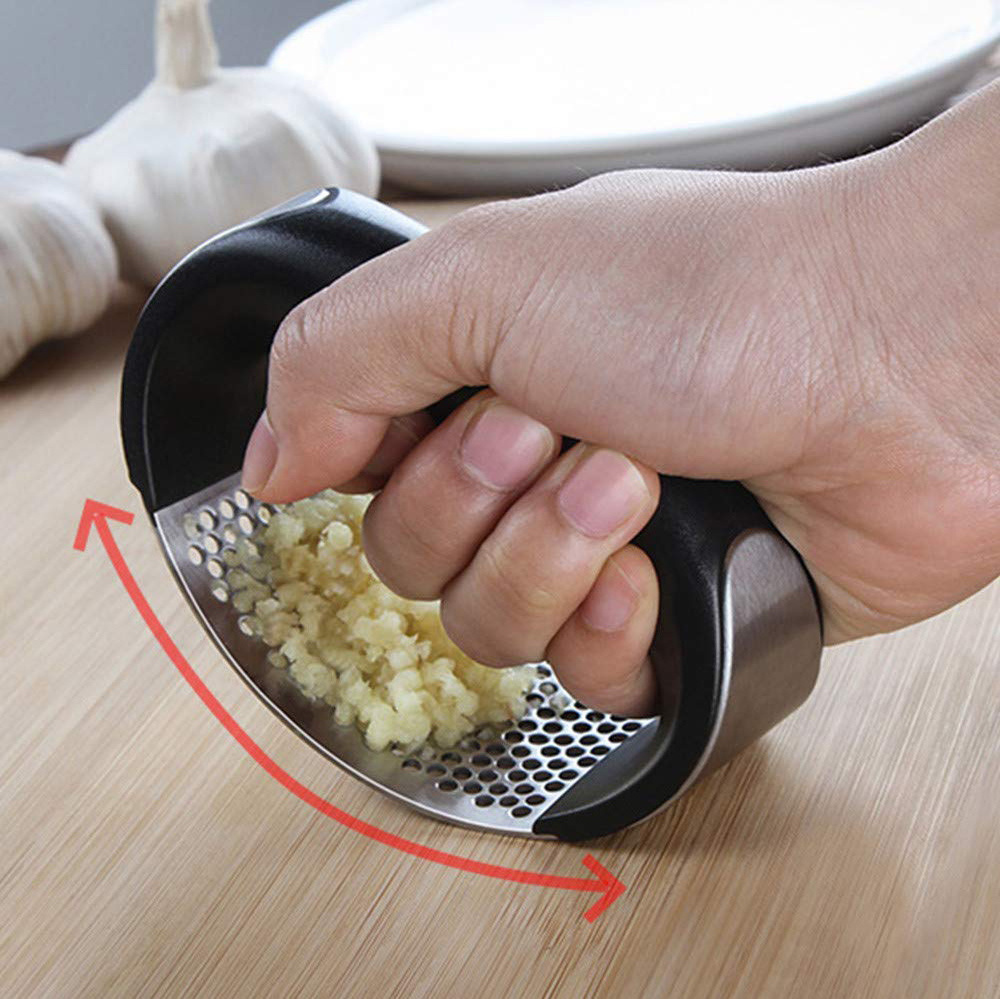 Kitchen Gadgets 2022 Plastic Stainless Steel Manual Arc Shape Rocker Crusher Chopper Garlic Press And Peeler