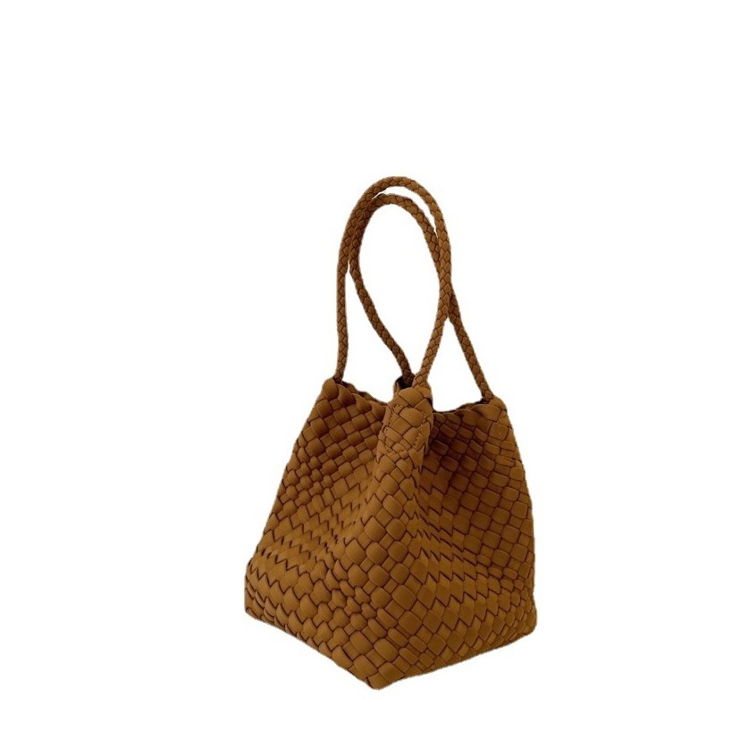 Autumn winter new Internet red handbag retro woven basket steamed stuffed bun mother bag one shoulder under the arm bag