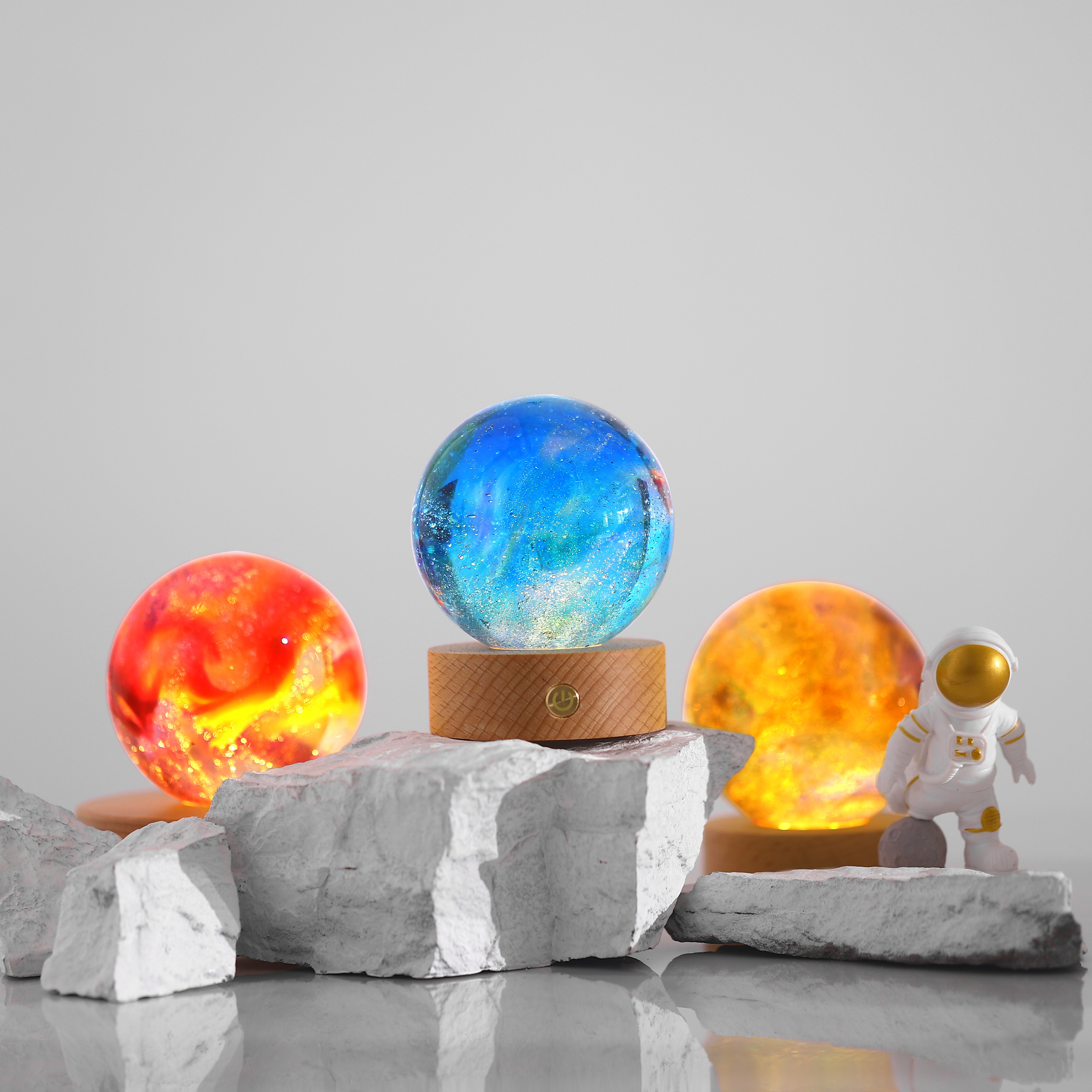 New Creative Crystal Ball Hot Selling Craft 80mm 100mm Crystal Glass Ball Home Furnishing Hotel Colorful Lighting Decoration