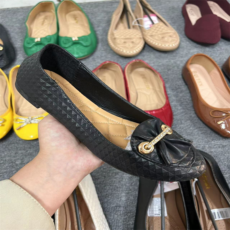 2024 summer new female bean shoes a slip-on buckle round head shallow mouth casual flat shoes stock wholesale