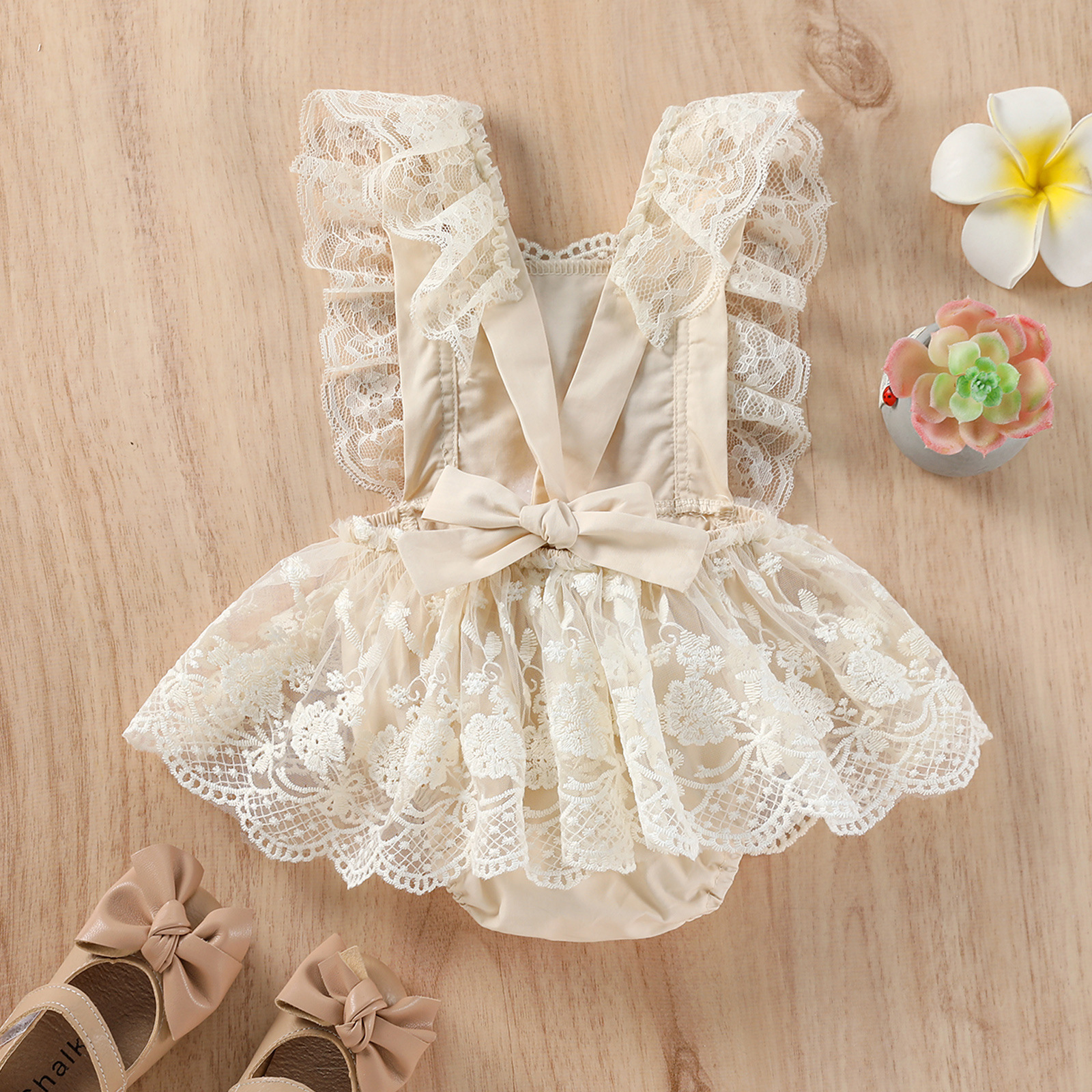 Wholesale Summer Newborn Infant Clothing Princess Embroidered Lace Ruffle Birthday Baby Girls Tutu Rompers