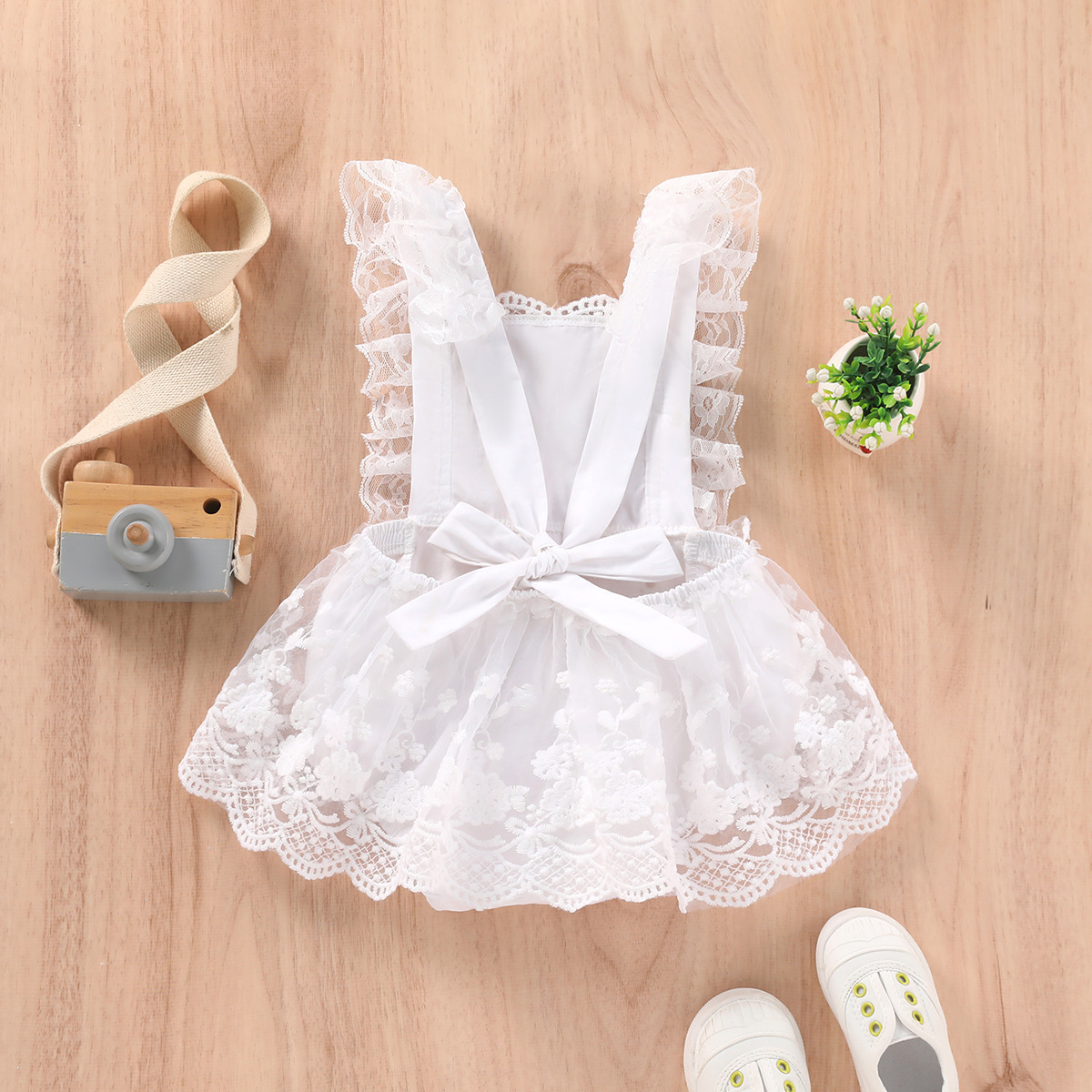 Wholesale Summer Newborn Infant Clothing Princess Embroidered Lace Ruffle Birthday Baby Girls Tutu Rompers