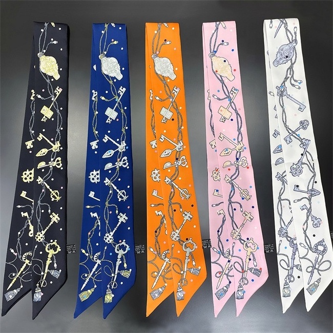 2023  Fashion vintage key chains Printed Silk Hair Scarf Women Headband Ladies Neck Tie Ribbon Bandana Scarves Accessories