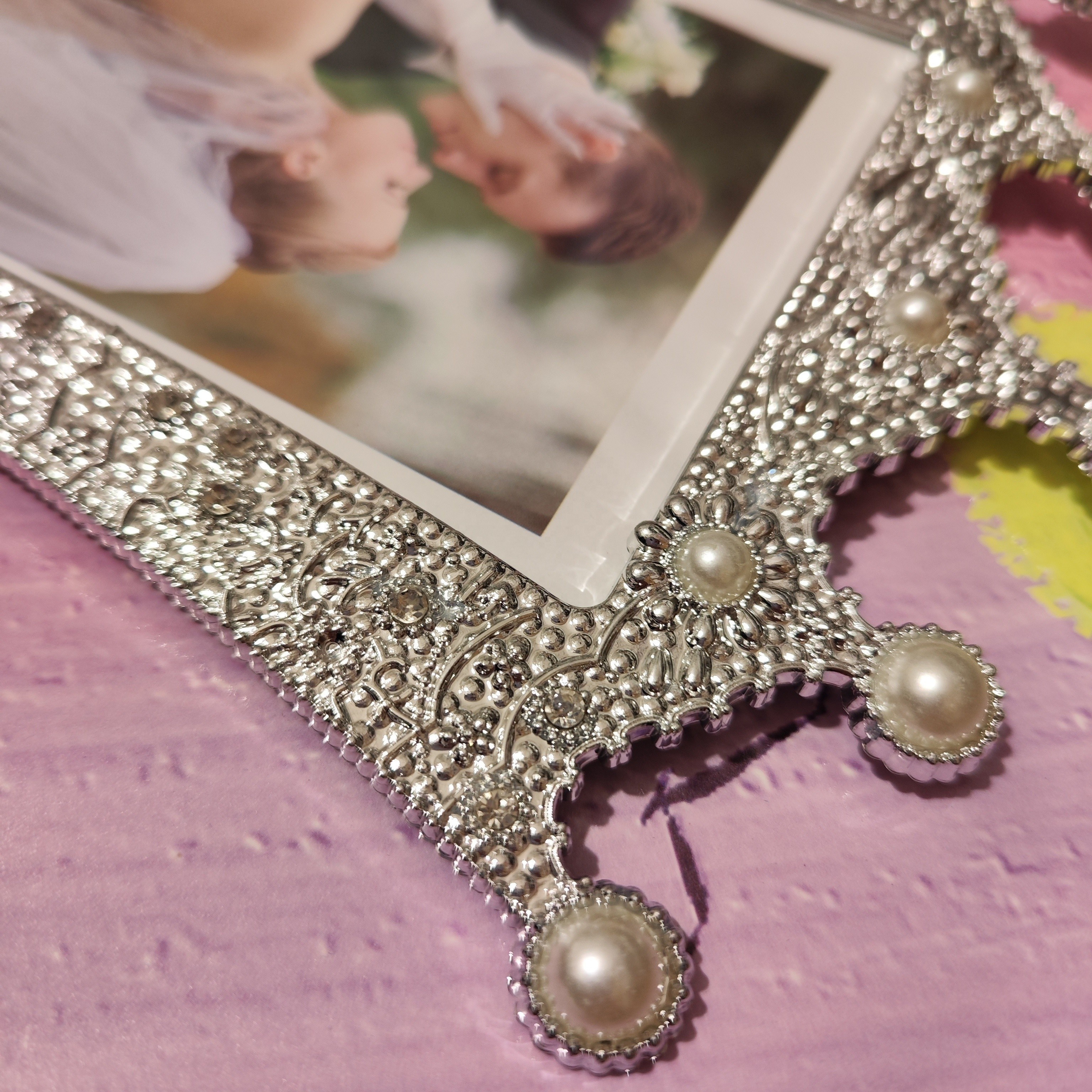 Plastic frame 3*3 4*6 5*7in  silver color crown pearl picture frame with European style wedding gift