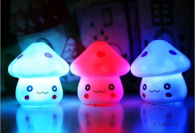 Hot Sale LED mushroom Night Light Home Bedroom Desktop LED Night Light Decoration Bedside Lamp toys