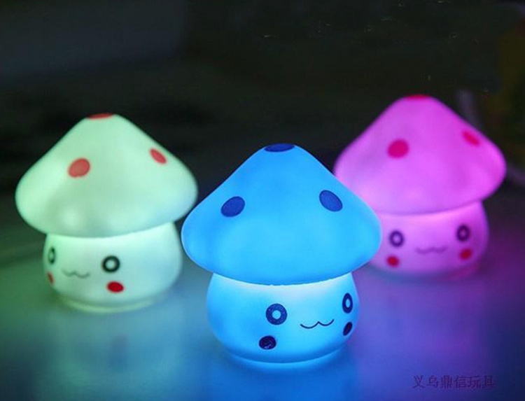 Hot Sale LED mushroom Night Light Home Bedroom Desktop LED Night Light Decoration Bedside Lamp toys