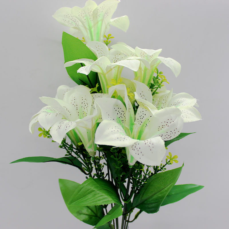 Yiwu Cheap 9 Heads Lily Funeral or Grave Flowers for Cemetery Decoration