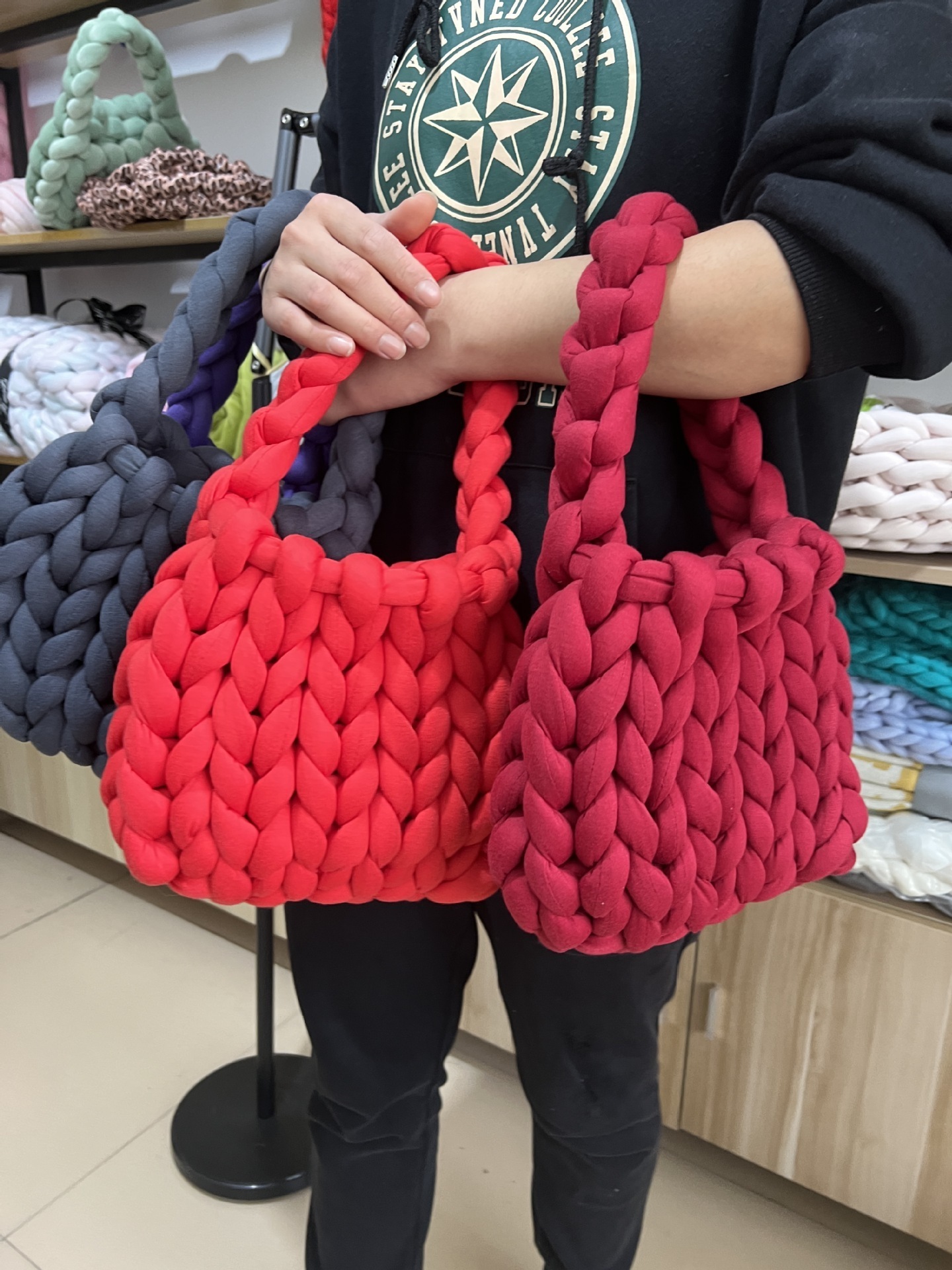 2024 Trending Hand-knitted Casual Tote Bags Purses Women Candy Solid Color Premium Handbags