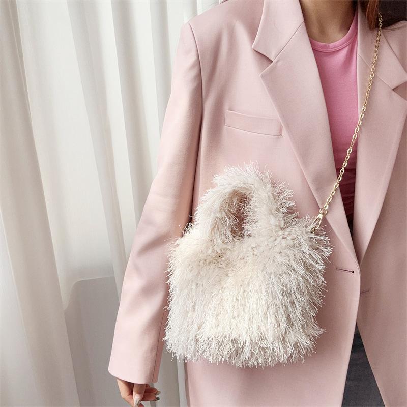 Winter Ladies Plush Coin Purse Furry Crossbody Fur Handbag Fake Small Fluffy Tote Bag with Chains