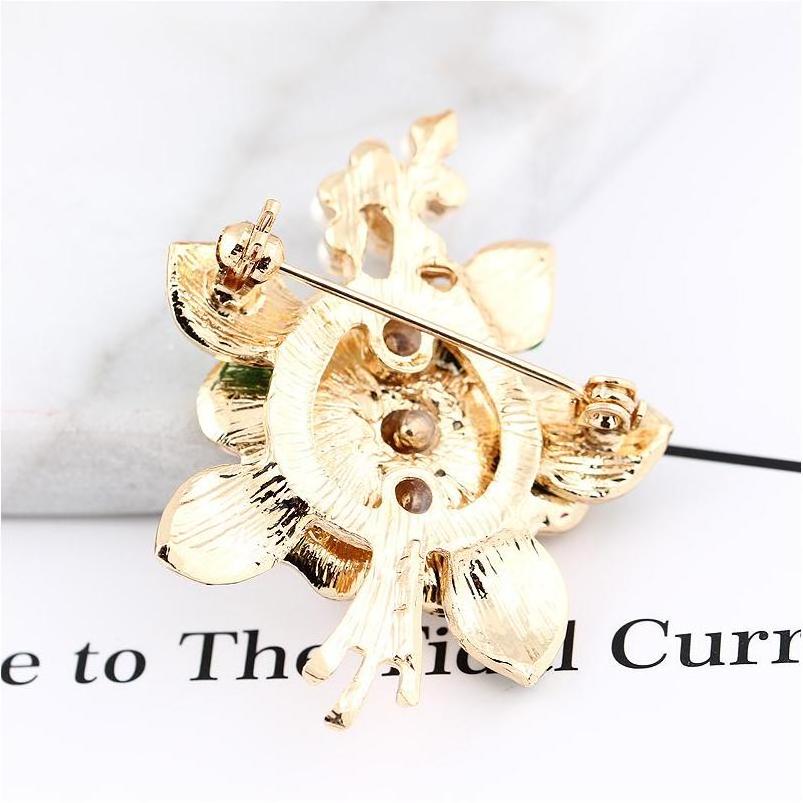 Brooches Women Crown Accessories Hijab Lapel Enamel Fabric Decorative Baby Woman Synthetic Ruby Mystery Setting Van Cliff Brooch