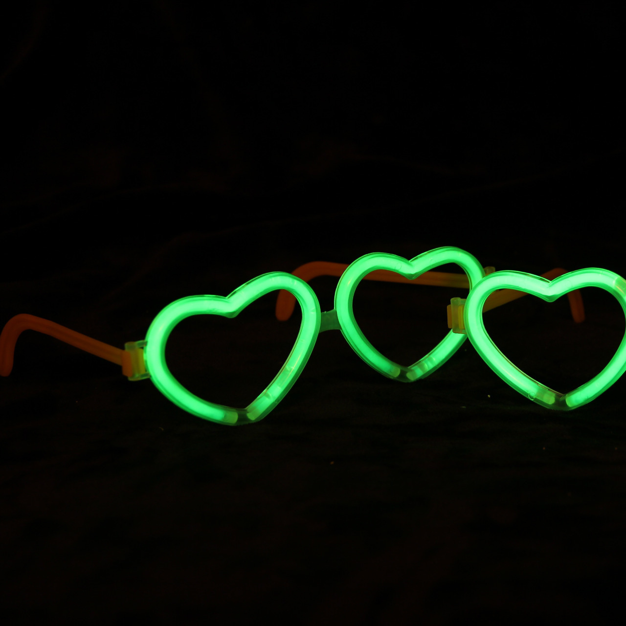 Pafu Halloween Party Decorations Skull Glasses Heart Shaped Glow Glasses Neon Party Glow in the Dark Party Eyeglasses