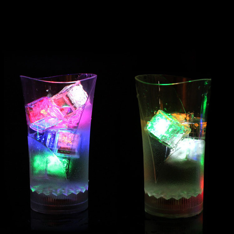 Wholesale Led Acrylic Ice Cubes Flashing Light UP Ice Cube Multi Color Waterproof  Ice Cube for Bar Club Drinking Party