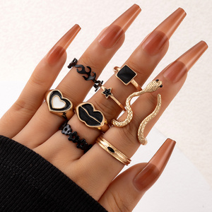 Cross Border Lips Lovely Heart Oil Drip Star Ring Set Geometric Alphabet Serpentine Zodiac Eight-Piece Ring