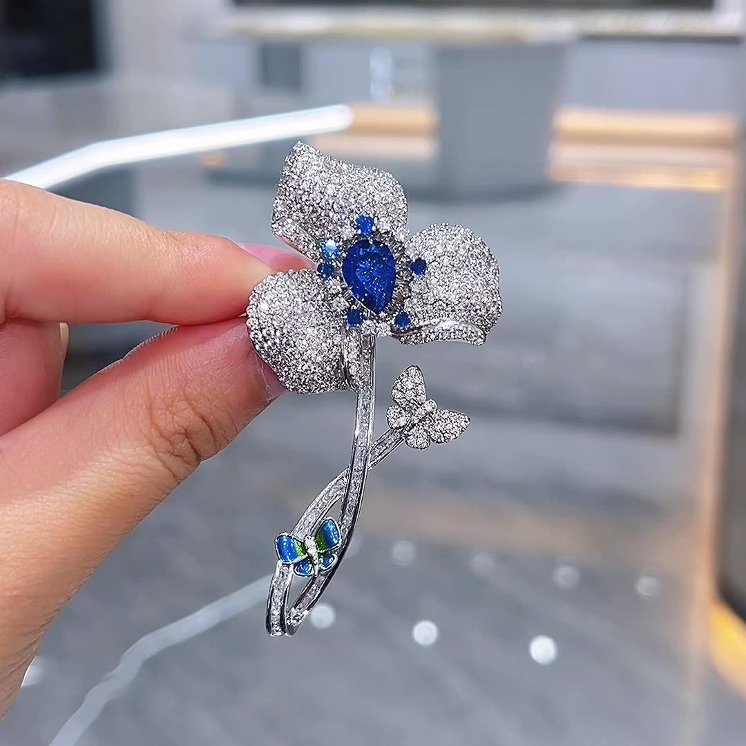 ZHIWEI butterfly flower brooch with zirconium inlay, elegant and luxurious feeling, brooch, clothing accessories, and pins