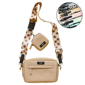 Custom Colors Designer Strap Travel Luxury Cross Body Dog Mom Walking Bag Dog Treat Bag Pouch With Poop Bag Dispenser