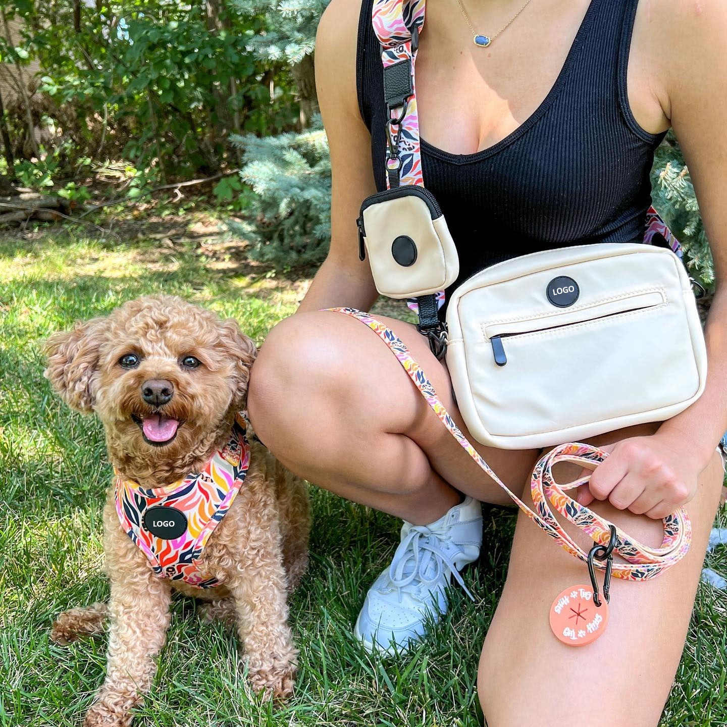 Designer Strap Travel Dog ross Body Treat Pouch Waterproof Dog Walking Crossbody Bag with Waist Shoulder Strap