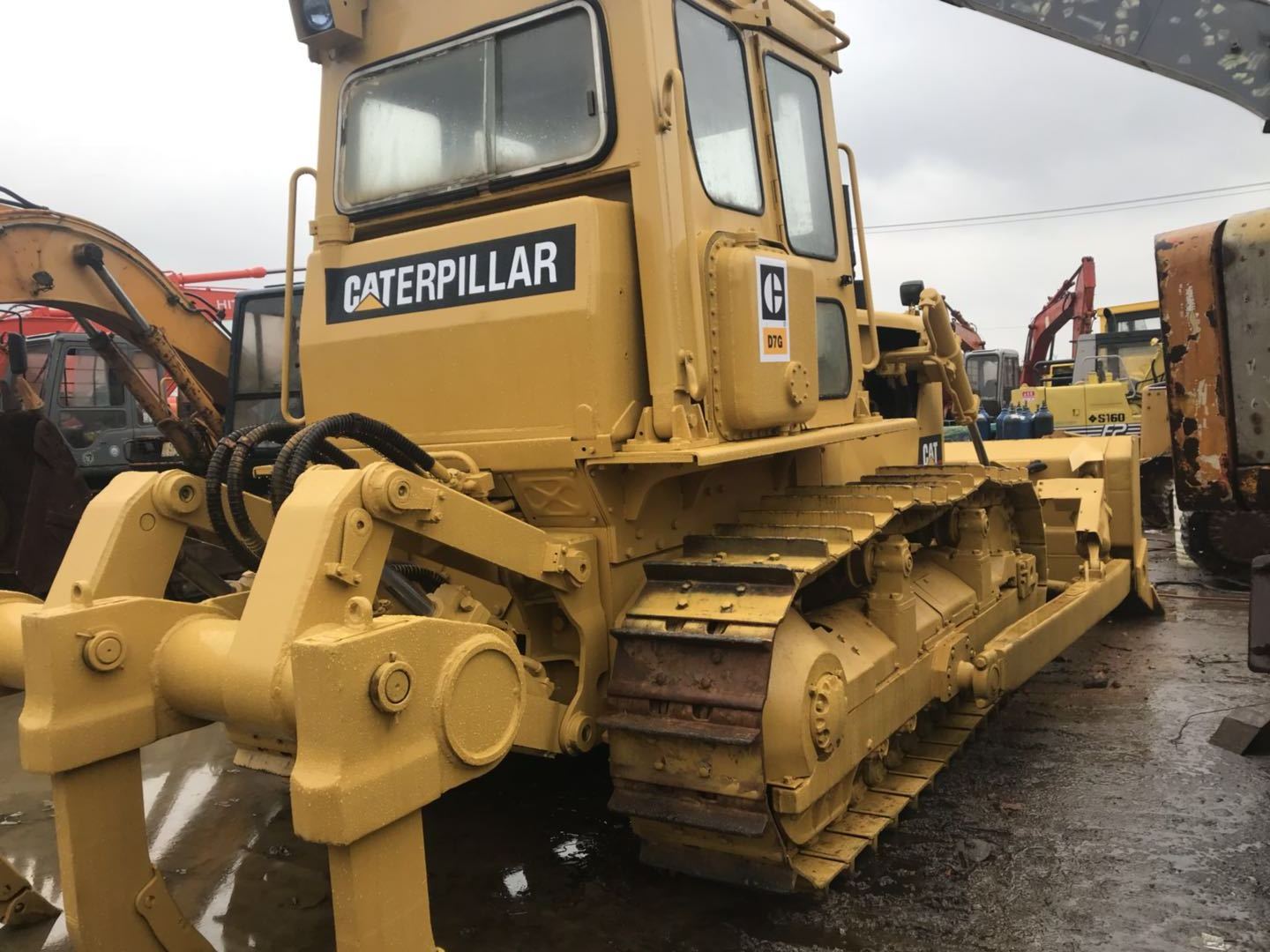 Used Caterpillar Bulldozer D7r Hot Selling, Cat D7r D6 D7 D8 D9 Series Model Dozer on Promotion