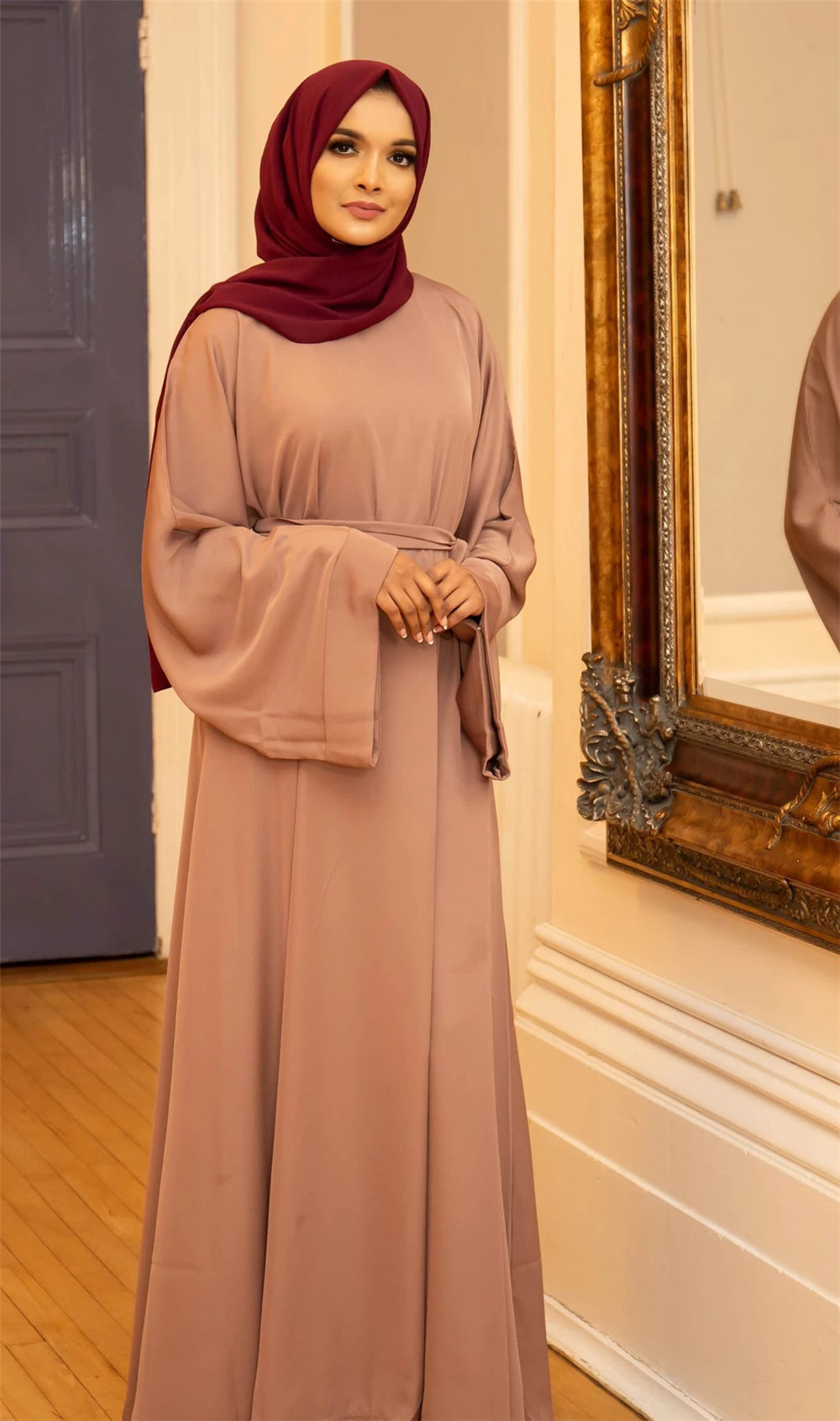 YWQS Polyester Adult Dresses Abaya Hot Sale Dubai Middle East-Breathable Lightweight Plus Size Tie Muslim Dress Hand Drawn