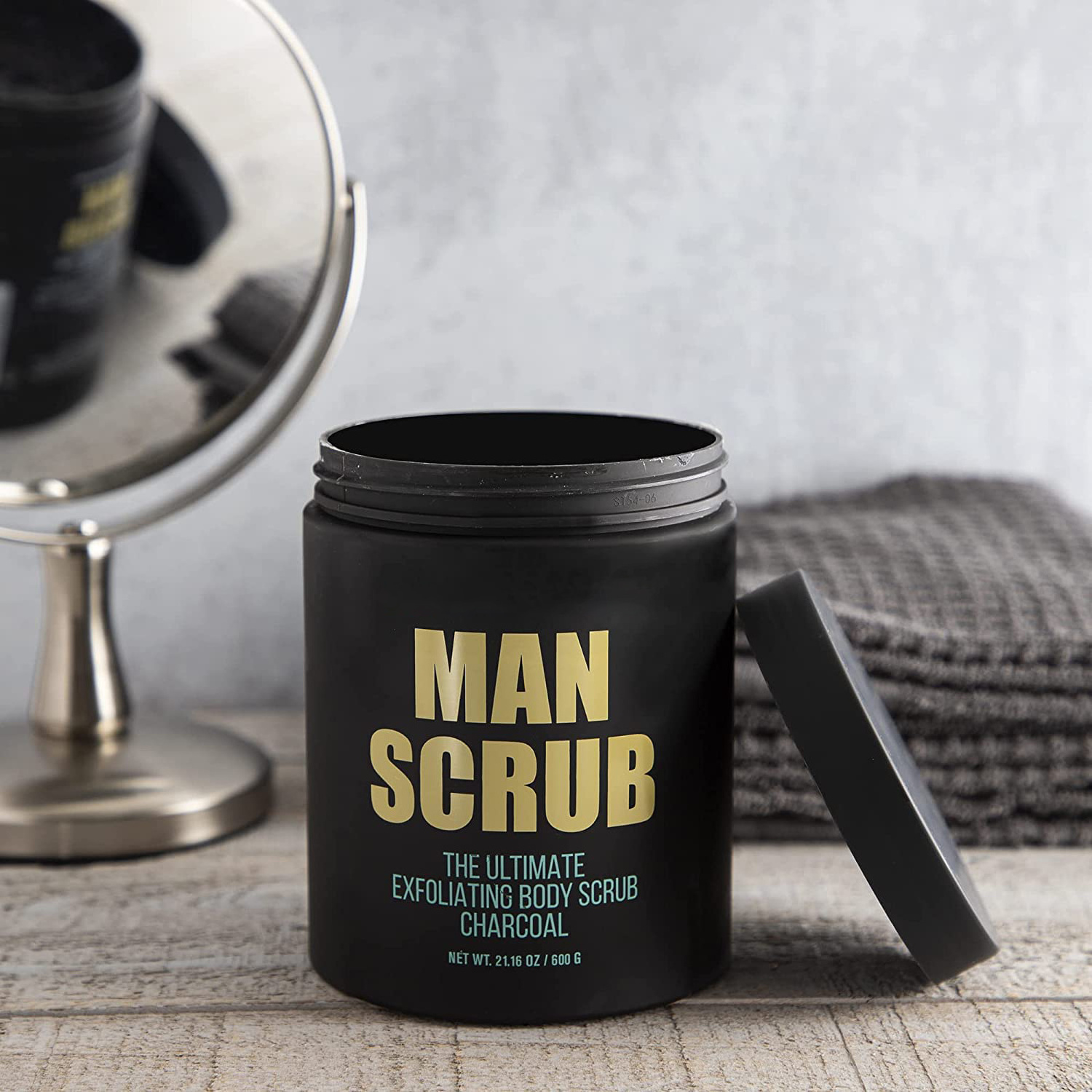 Top Sale  Men Body Scrub Custom Logo Whitening Body Scrub Natural Tea Tree Ultimate Exfoliating Infused With Charcoal Body Scrub