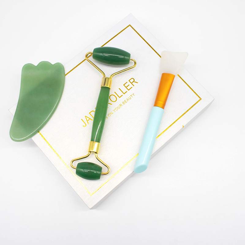 Factory Supplies Green Crystal Roller Face Massager Two Head Jade Roller Heart Scraper Jade Massager Gift Set