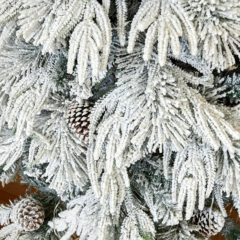 2024 New Design Simulated white pine falling snow tree white snow flocked PE Christmas tree 1.5/1.8/2.1m ChristmaS tree