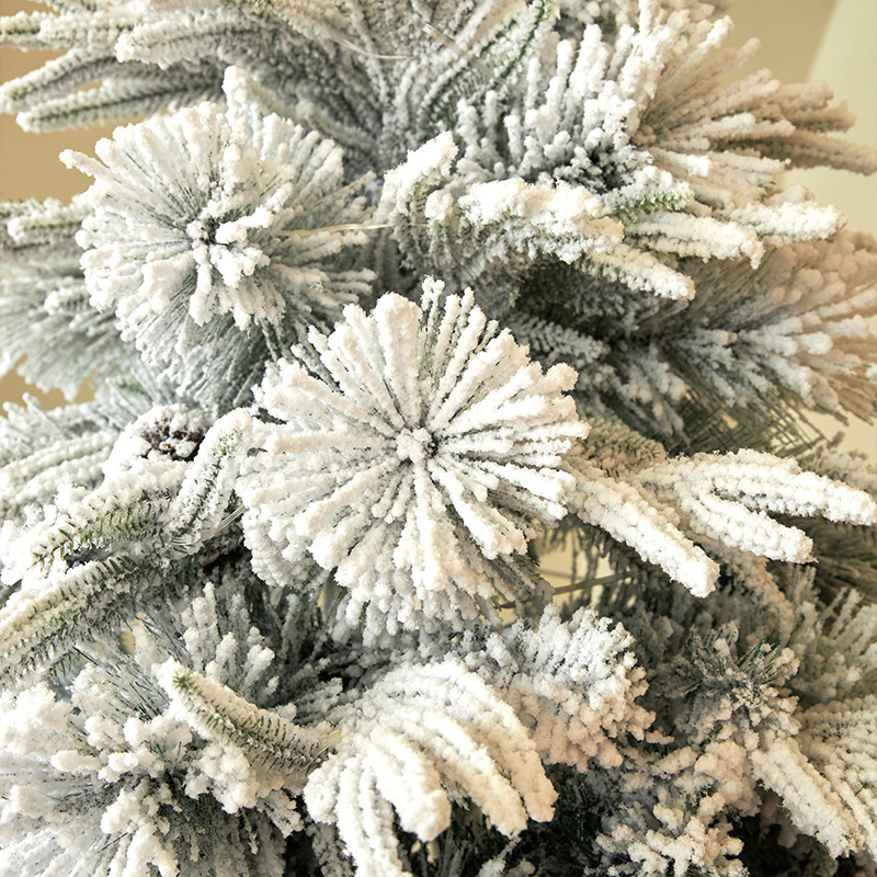 2024 New Design Simulated white pine falling snow tree white snow flocked PE Christmas tree 1.5/1.8/2.1m ChristmaS tree