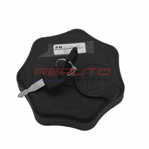 OE 2993918 42124439 500043667 Fuel Tank Cover For Iveco Eurocargo Eurotech Truck Parts & Accessories