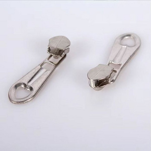 Manufacturers sell beautiful 5# zipper long slider fixed plate multi-specification luggage metal zipper slider