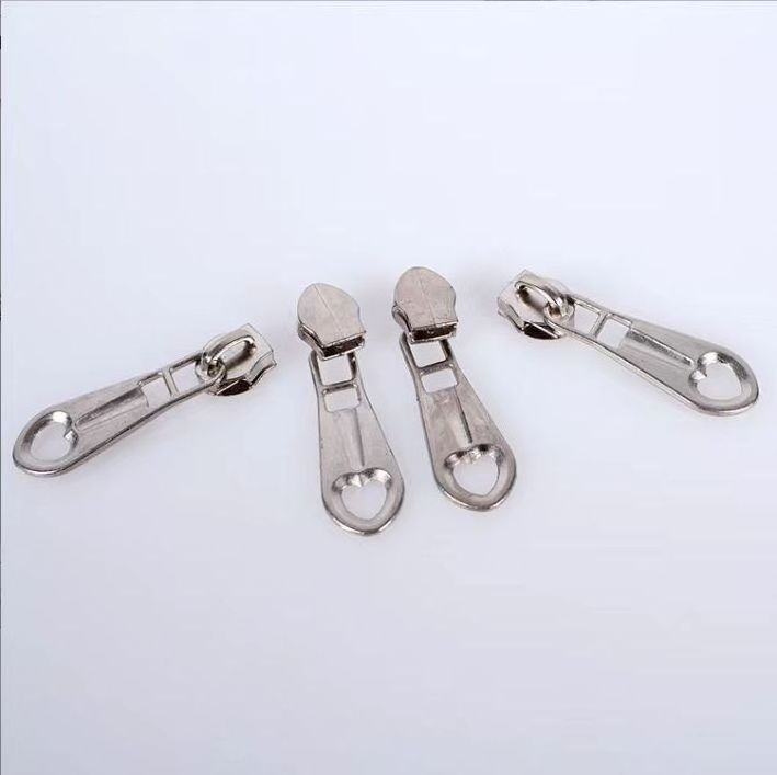 Manufacturers sell beautiful 5# zipper long slider fixed plate multi-specification luggage metal zipper slider