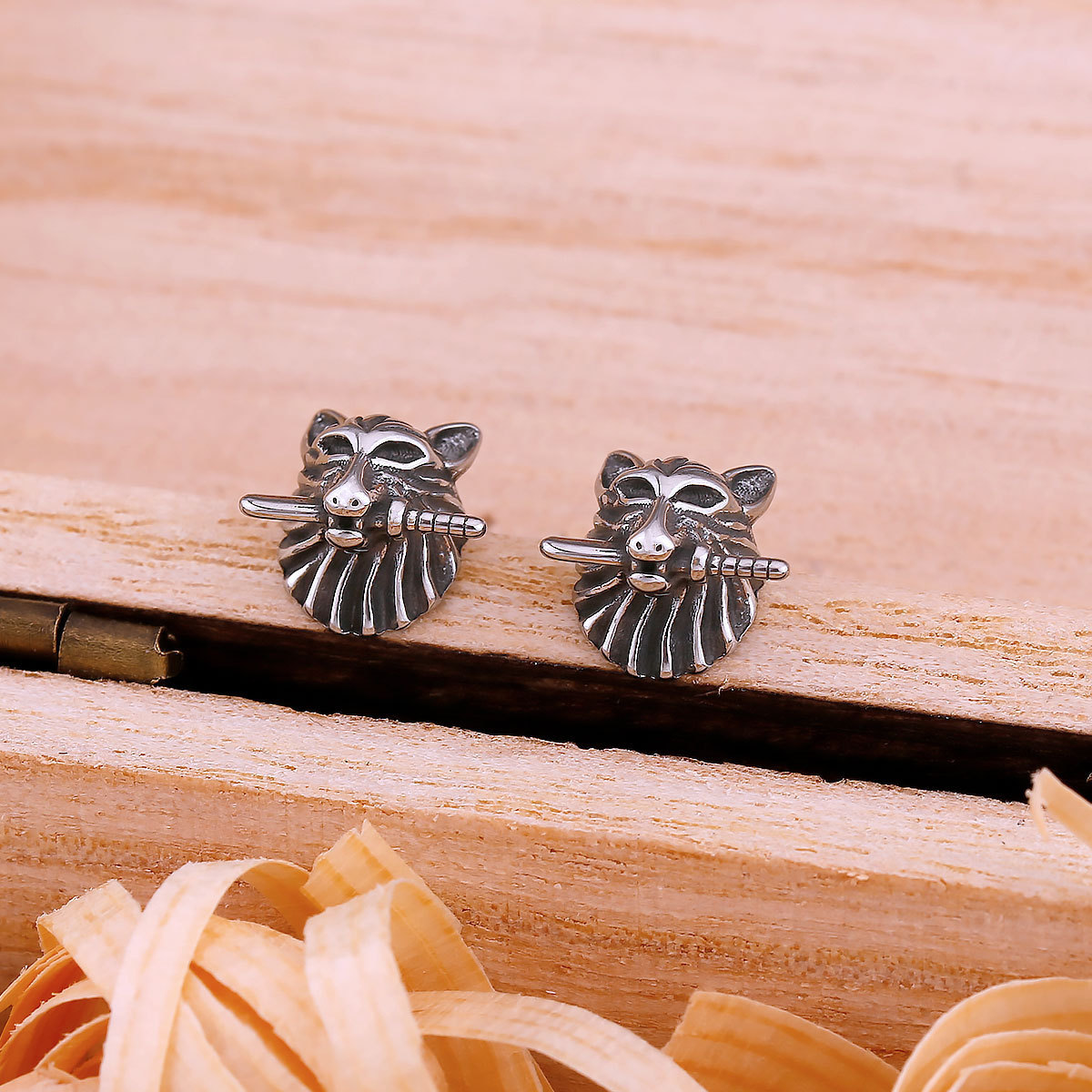 Factory Wholesale Price Animal Studs Earrings Wolf Head Sword Dagger Stud Earrings For Men