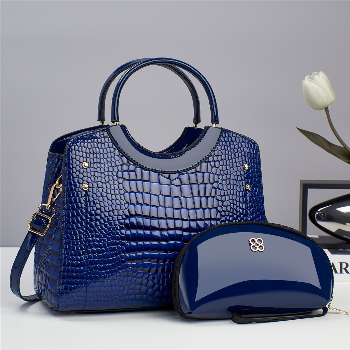 2023 Wholesale PU Luxury High quality crocodile patent leather design shoulder bag Large capacity handbag and purses