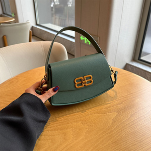 2023 Ins hot sale High quality solid color exquisite lockbox handbag Large capacity armpit zipper crossbody bag