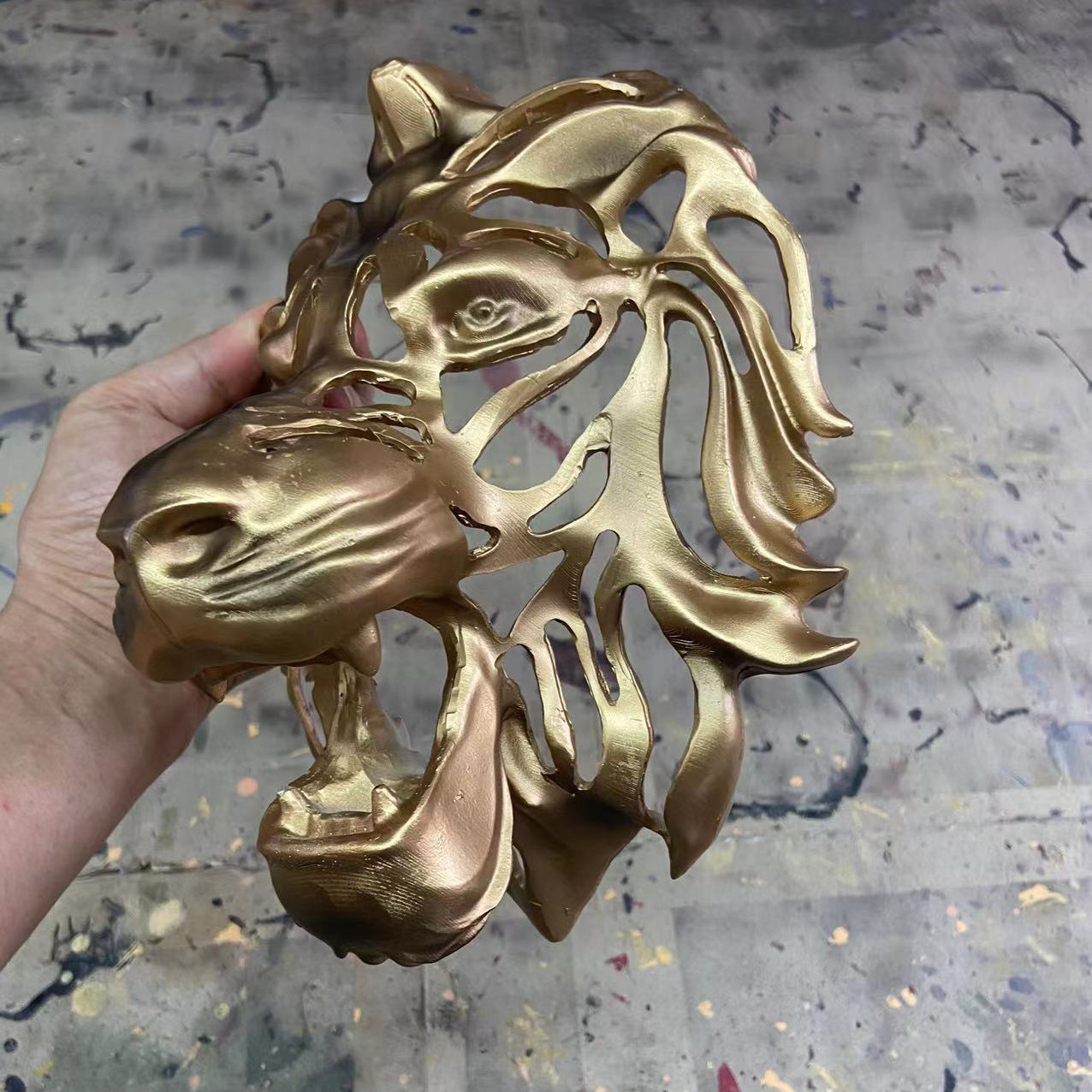 Wholesale Wall Mounted Art Sculpture 3D Handmade Resin Animal Gold Lion Head Wall Decor