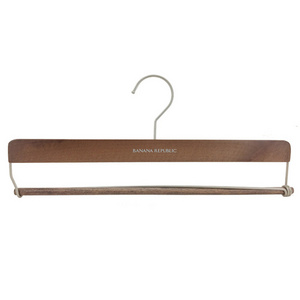 2023 New Hot Selling Fashion High Quality American Wooden Blanket Hanger Supplier