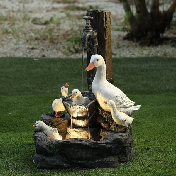 High Quality Garden Lamp Waterproof Duck Squirrel Water Fountain Garden Led Solar Lamp Flowing Water Resin Crafts