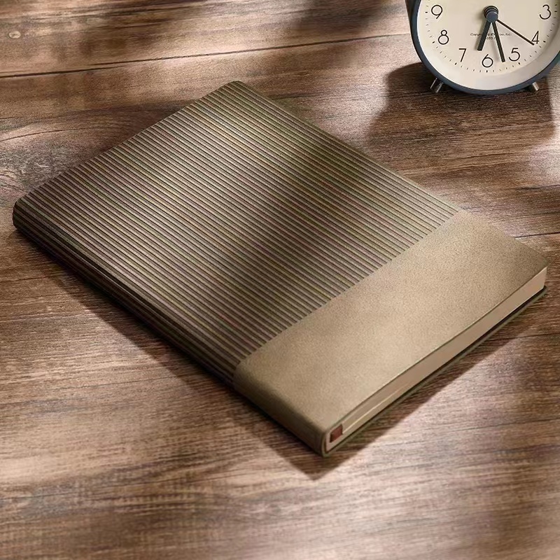 Custom luxury set pu leather skin feel office convenience A5 notebook set for business travel essential tools