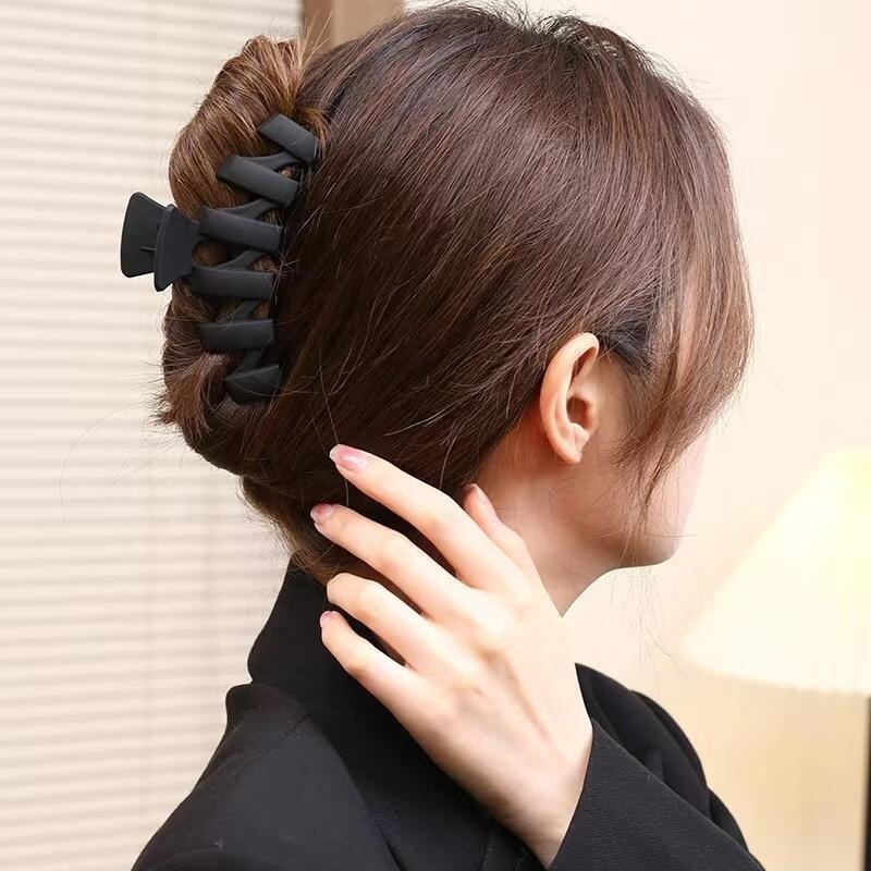 Wholesale wavy ponytail holder shark jaw big zigzag  hair clip claws matte solid color brown black white straight hair clamp