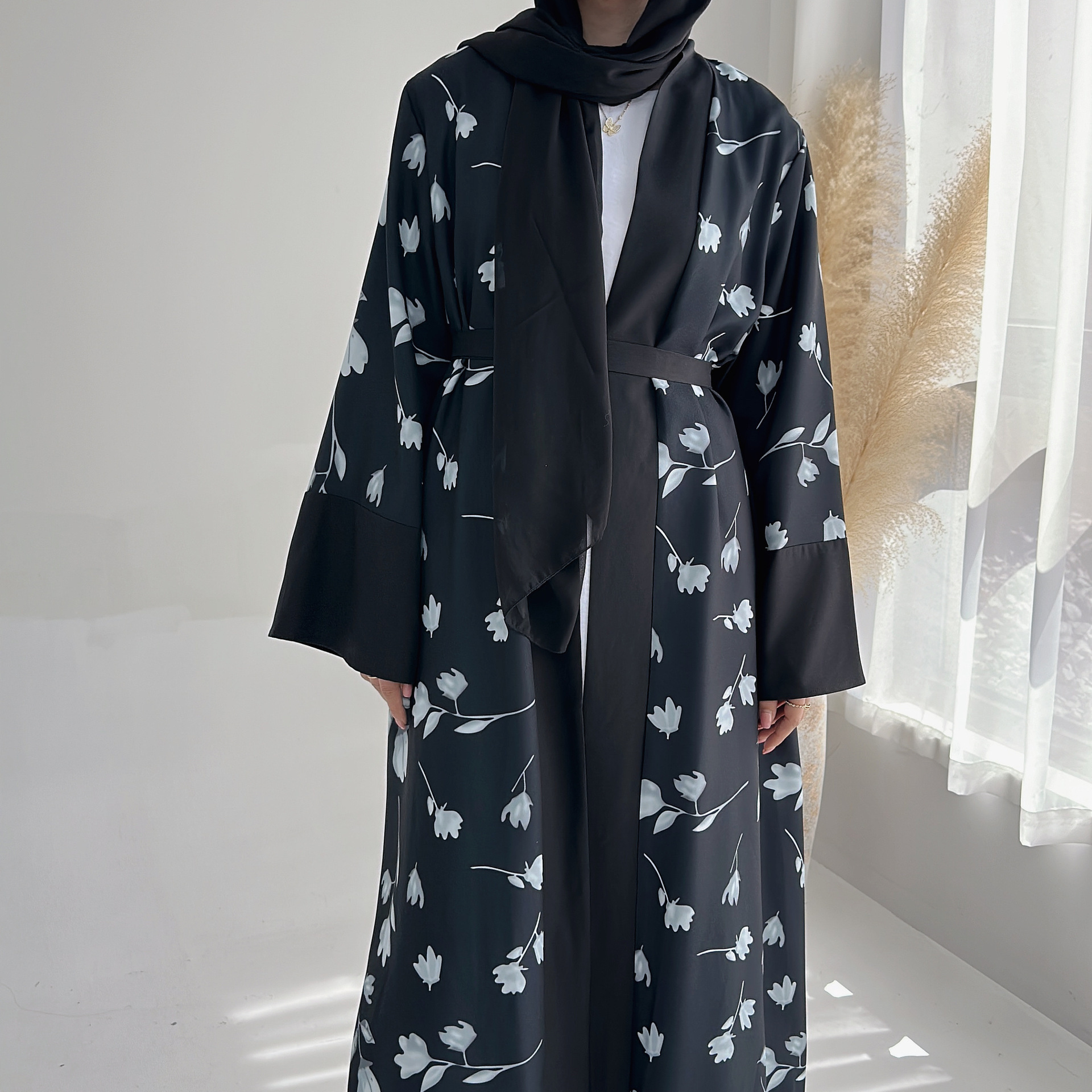 Wholesale High Quality EID  Ramadan Fashion Modest Islamic Clothing Dubai Abaya Cardigan Women Muslim Dress Floral Open Abaya