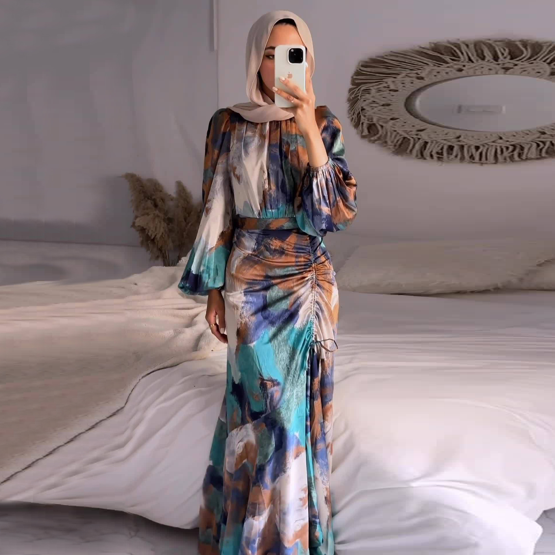 2024 Latest Wholesale Dubai Modest Muslim Fashion Elegant Long Maxi Oil Painting Printed Dress Abaya for Muslim Women Abaya